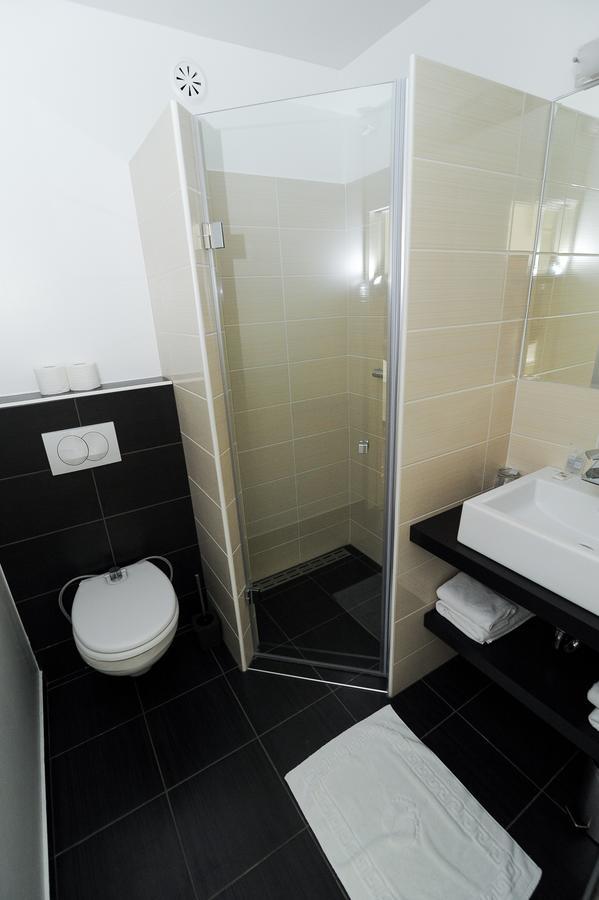 City Hotel Krsko Room photo